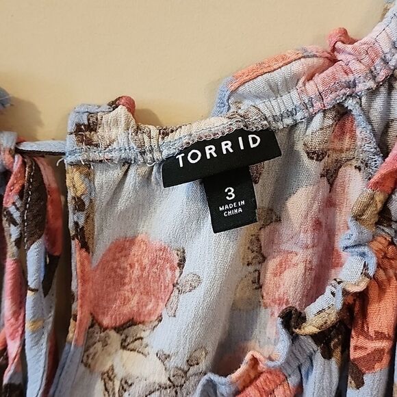 Beautiful Torrid top size 3 perfect condition - Picture 2 of 5